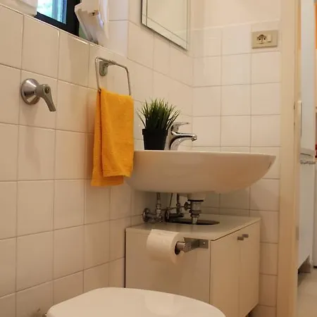 阿奎莱亚露营酒店 营地 *